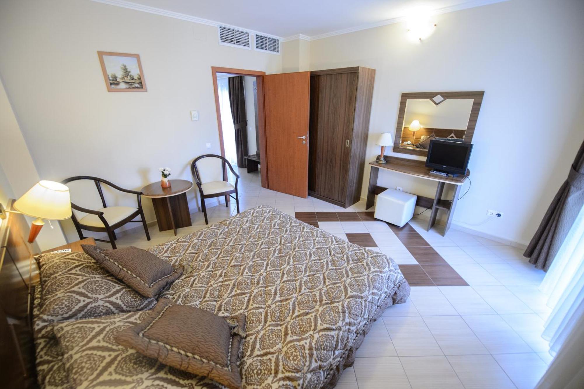 Holiday Olimp Hotel Bilik gambar