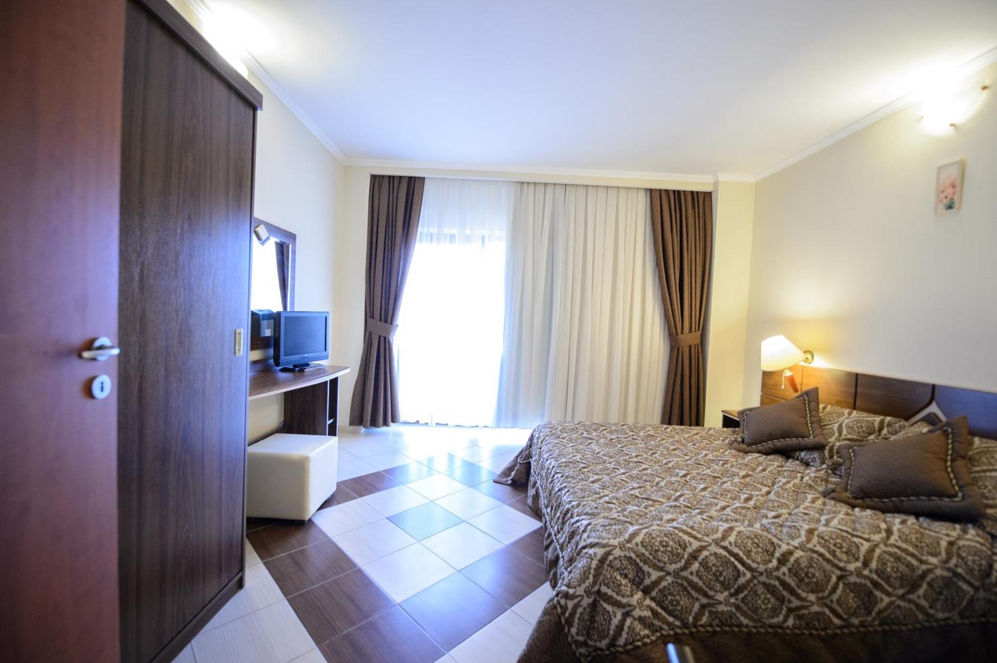 Holiday Olimp Hotel Bilik gambar